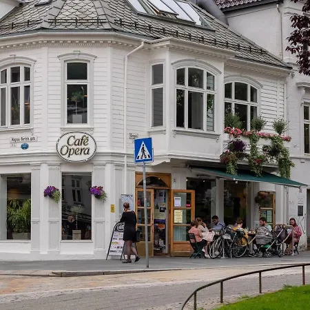 Location, Location. Did I Say Location? Eg3 Apartamento Bergen